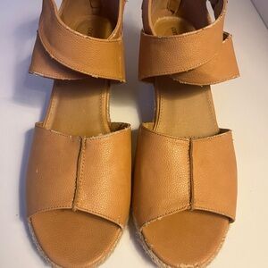 Comfortview Tan Open-Toe Sandals